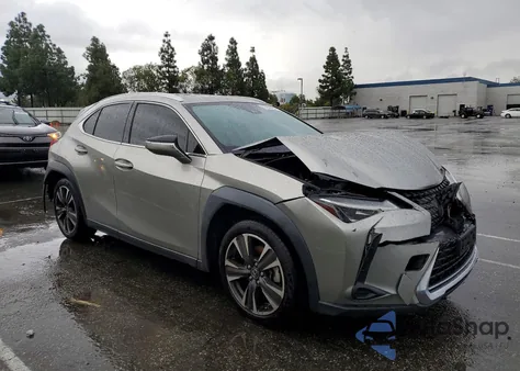 2019 Lexus Ux 200 z USA, uszkodzony, nr VIN JTHY3JBH0K2018829